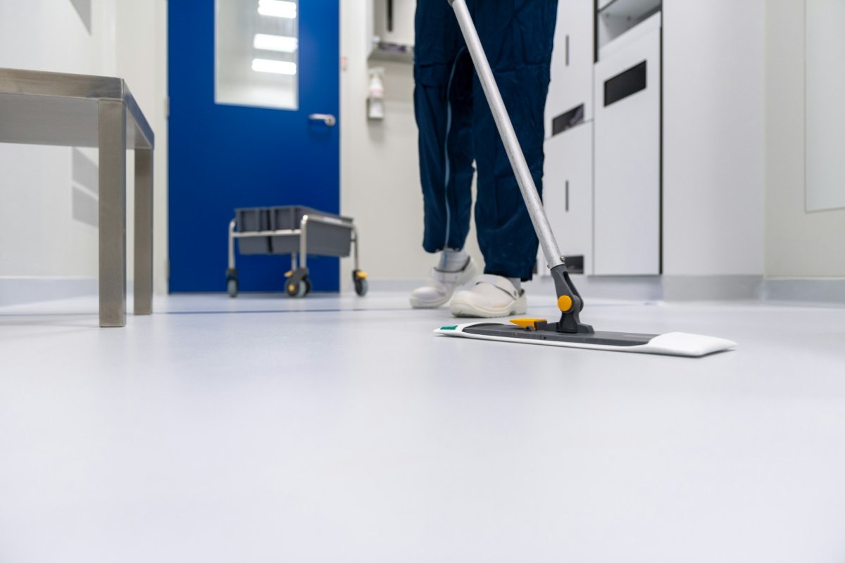  Commercial Office Cleaning in Port Moody That Keeps Your Workplace Calm and Ready 
